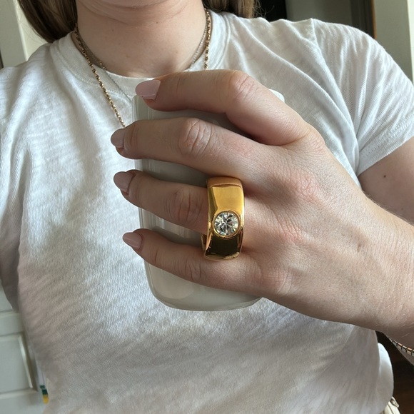 Fred and Friends “Engagement Ring” Coffee Cup - Picture 7 of 10